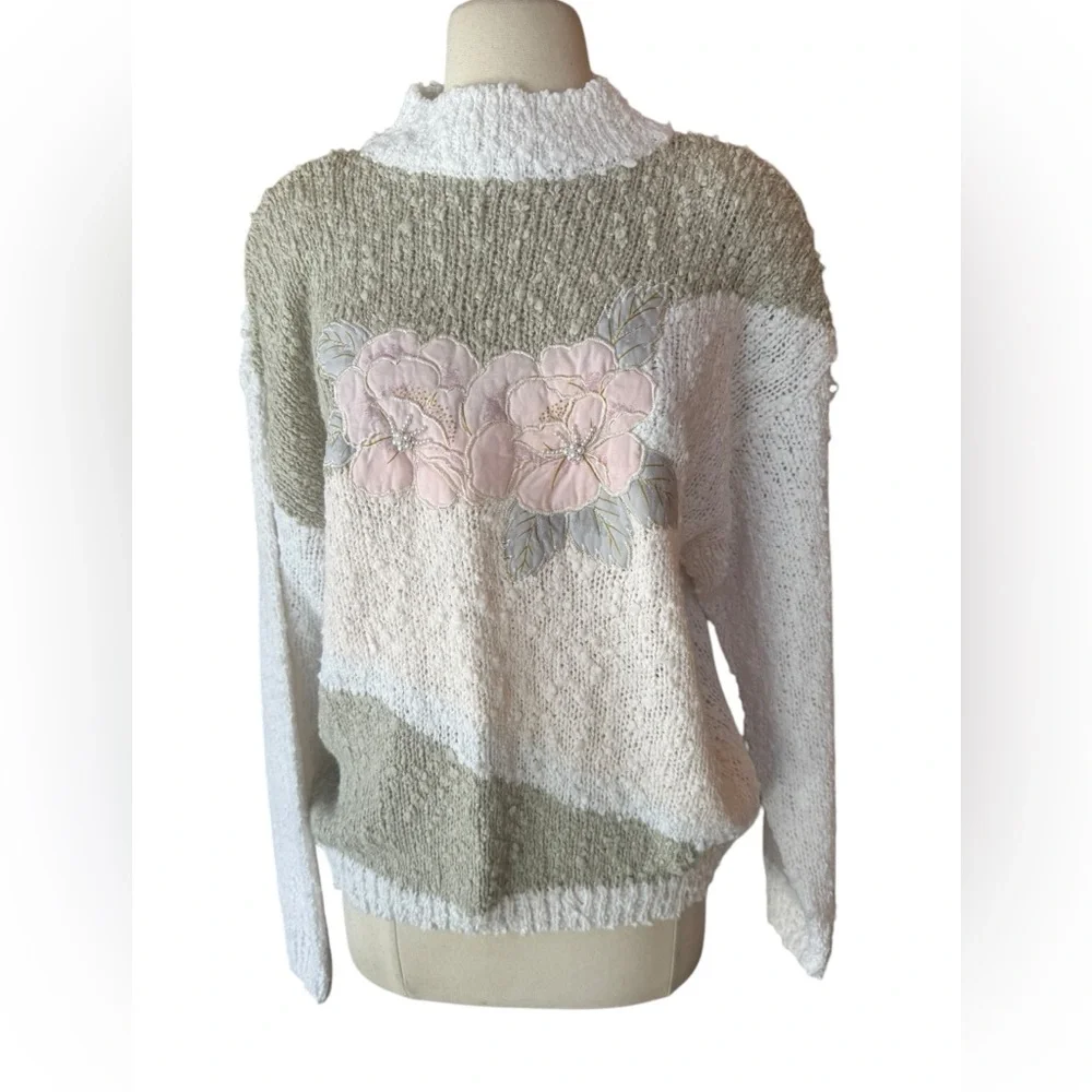 1980s Kirsten Grey Floral Knit Nubby Sweater